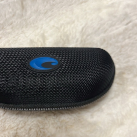 Costa Zipper Sunglass Case - Picture 8 of 9